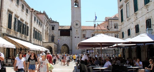 Городская колокольня в Дубровнике