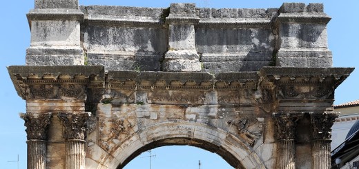Триумфальная арка Пула